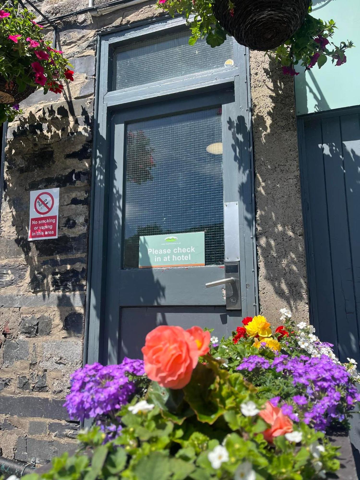 Royal Victoria Hotel Snowdonia Llanberis Bagian luar foto
